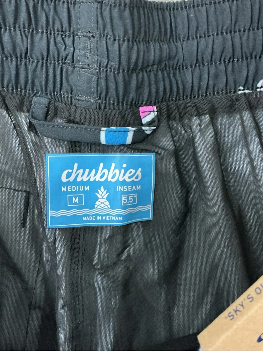Chubbies Havana Nights Stretch 5.5” Swim Trunks Men’s Medium mesh liner NWT